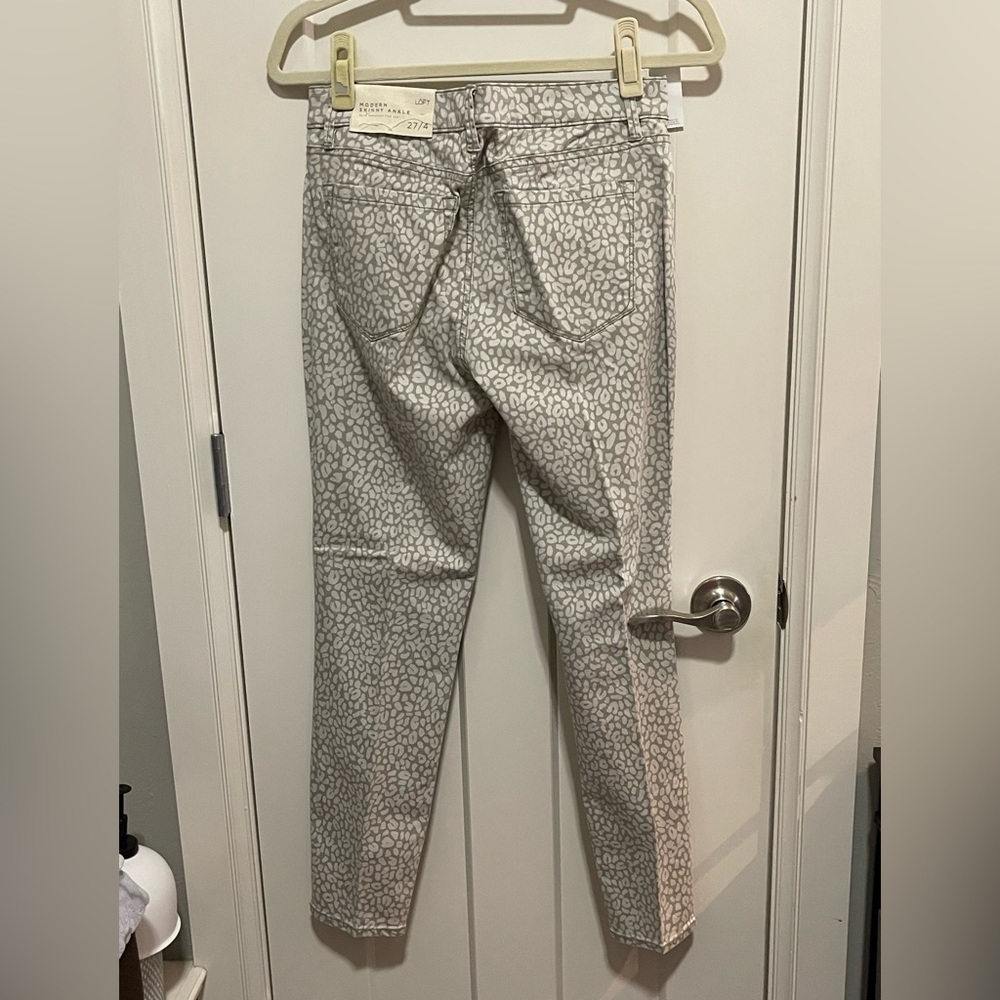 Loft Modern Skinny Ankle jeans- tan / white print size 4 - Picture 4 of 10